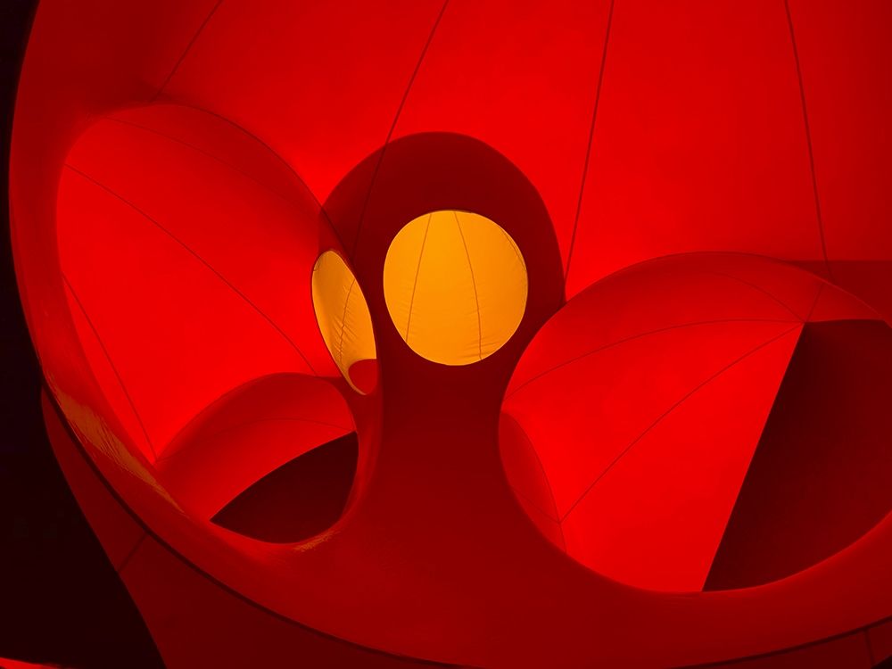 Red Curves I