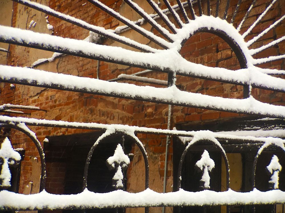 Bartlett Hotel: Iron work