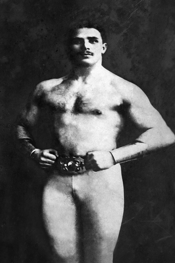 Bodybuilder in Tights