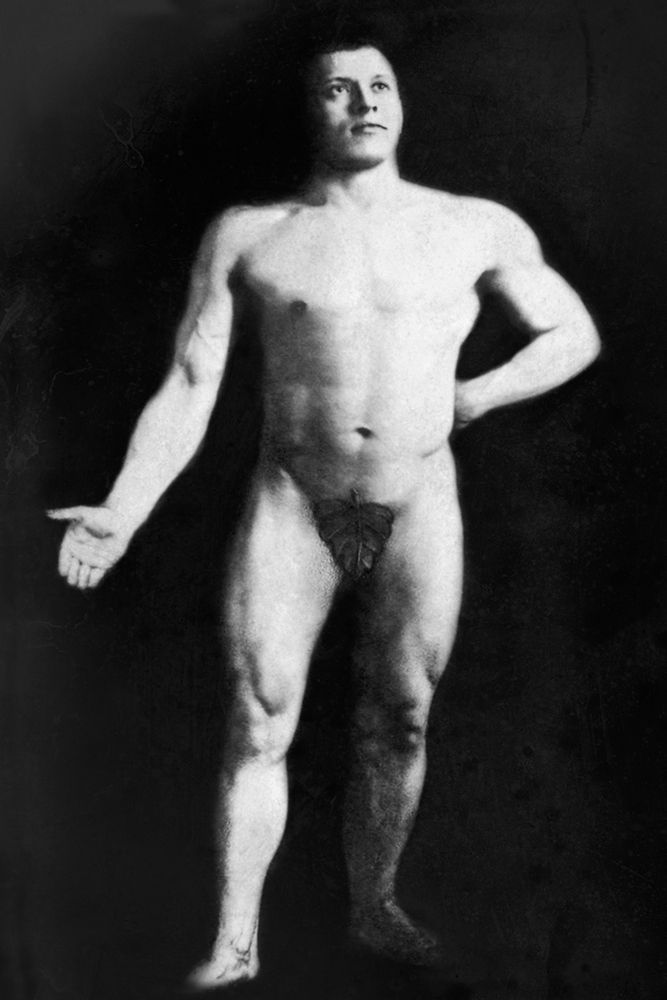 Nude Bodybuilder