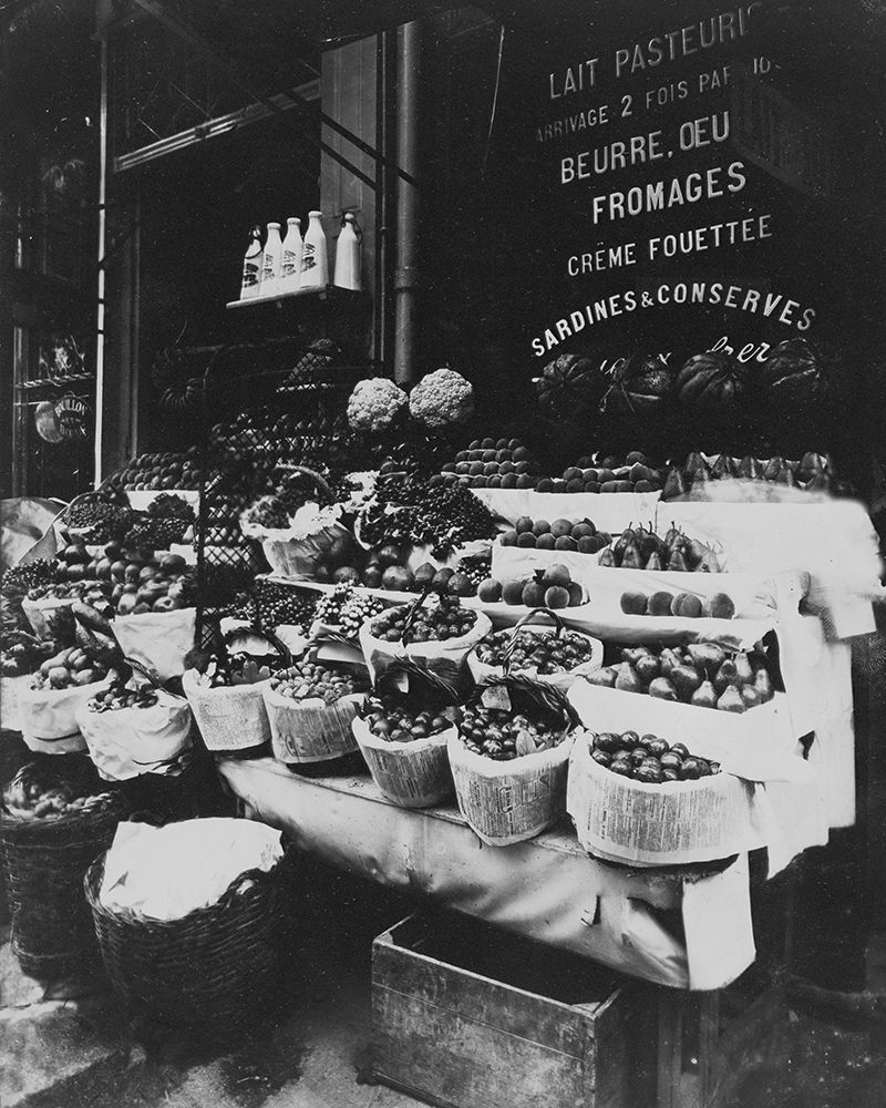 Paris, 1908-1912 - Produce Display, rue Sainte-Opportune