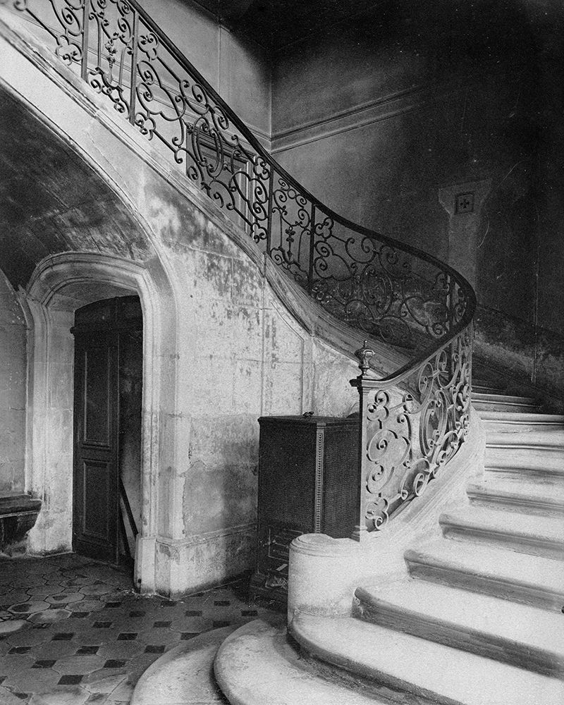 Paris, 1900 - Staircase, Hotel de Brinvilliers, rue Charles V
