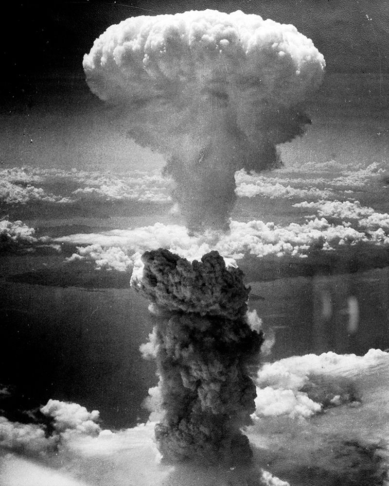 The atomic cloud over Nagasaki