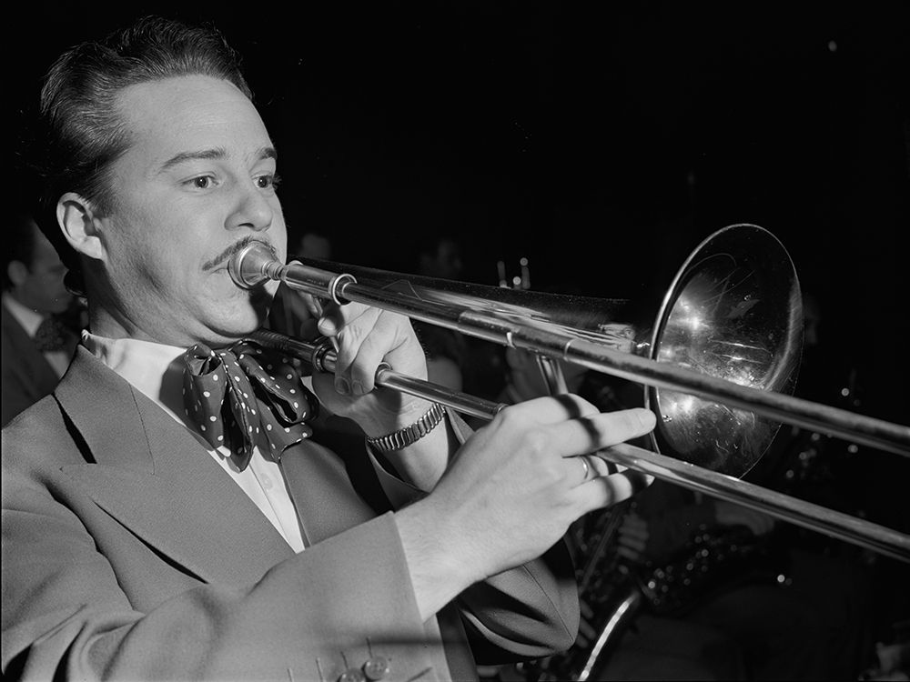 Jazz trombonist Eddie Bert 1947