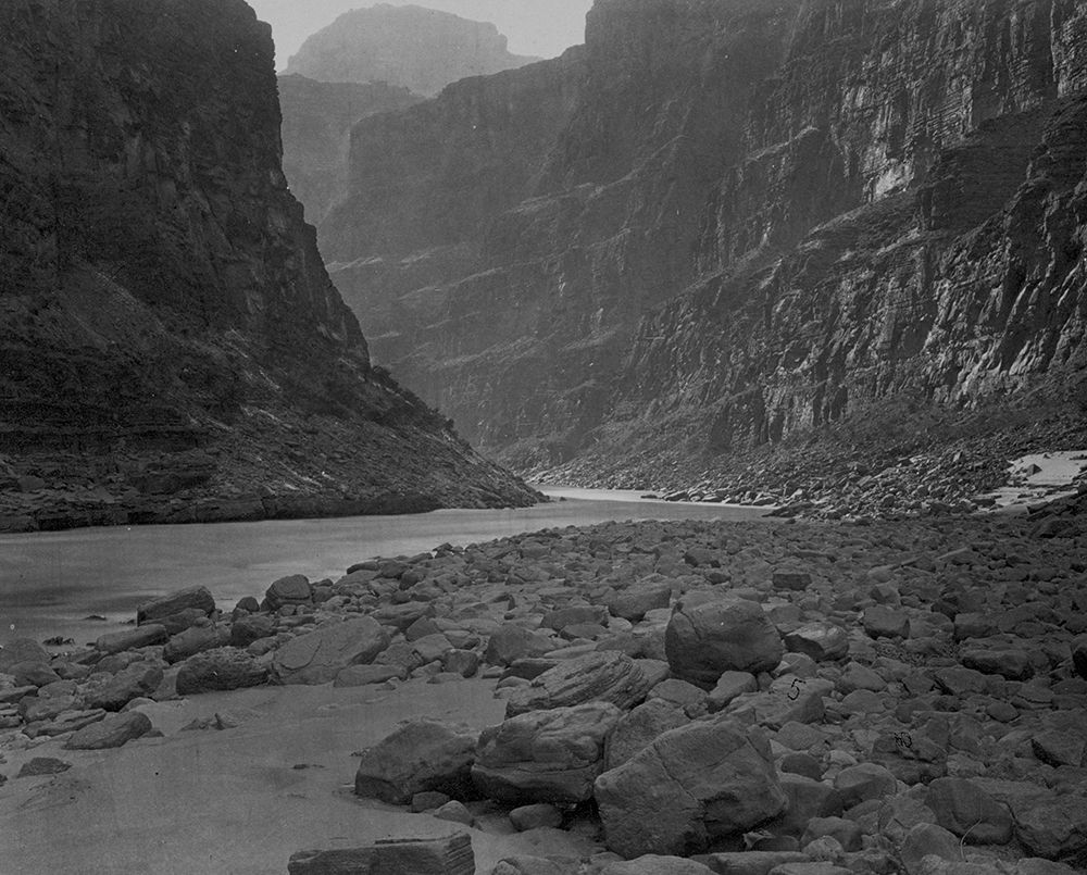 Colorado River-mouth of Kanab Wash-looking West