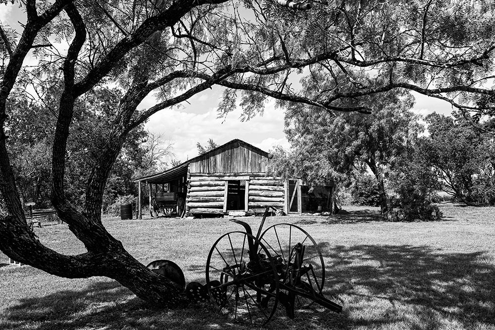 An old wooden cabin in Texas