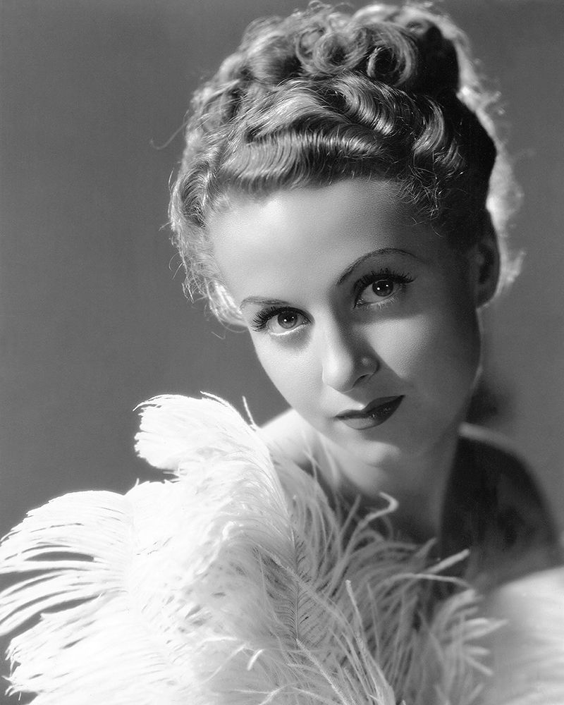 Danielle Darrieux, The Rage of Paris