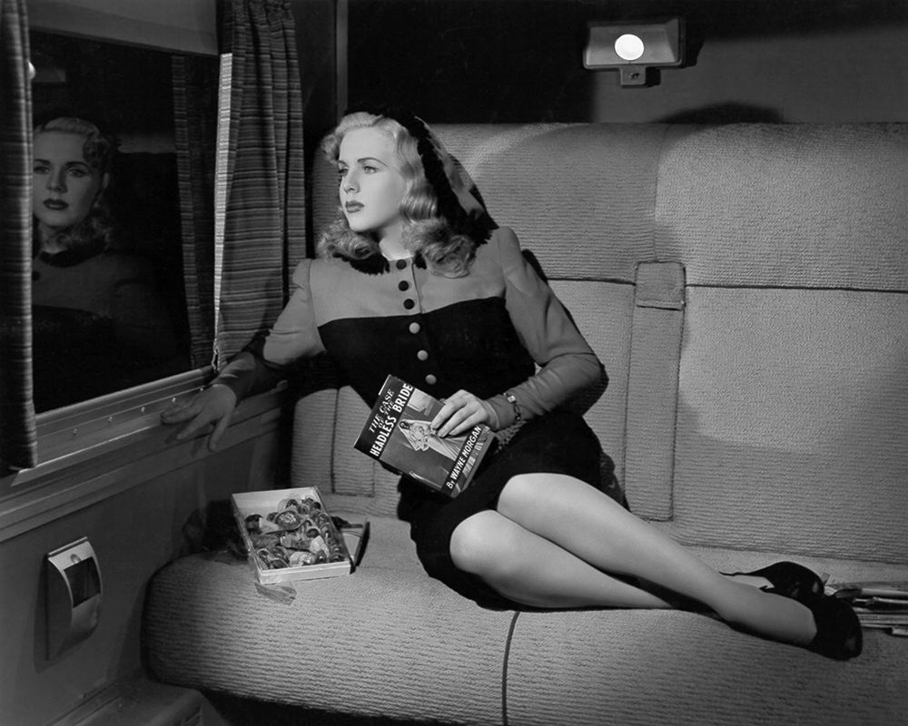 Deanna Durbin, Lady on a Train, 1945