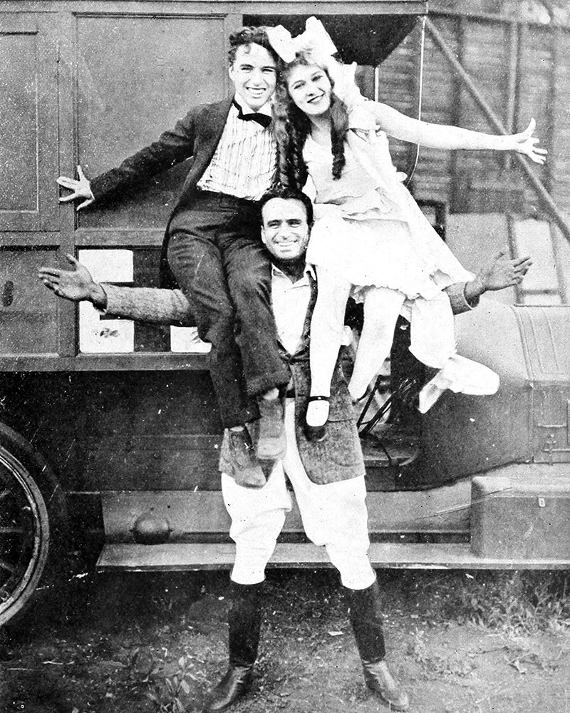 Douglas Fairbanks, Charlie Chaplin, Mary Pickford, When the Circus Comes to Town
