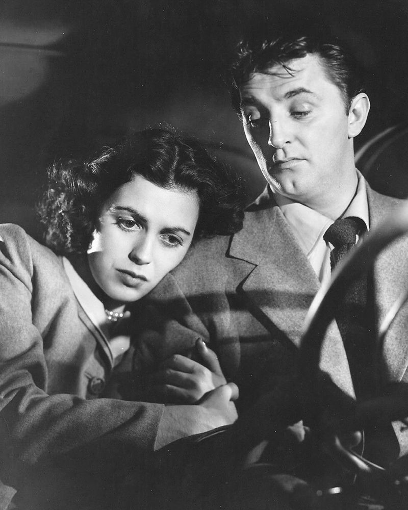 Faith Domergue, Robert Mitchum, Where Danger Lives, 1950