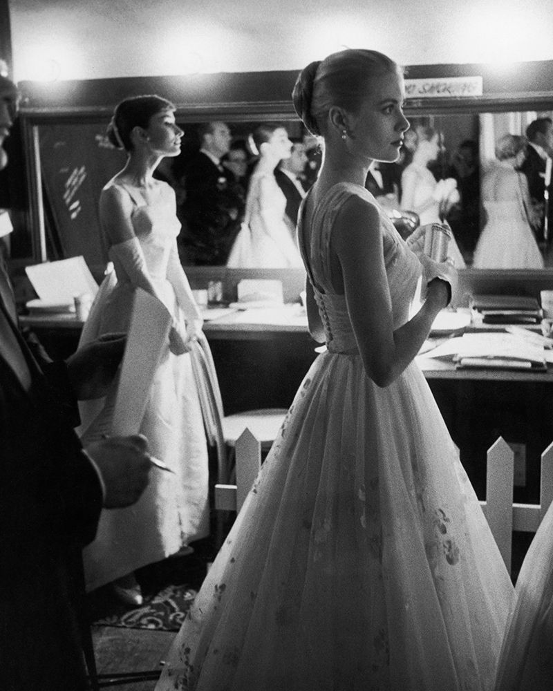 Audrey Hepburn, Grace Kelly, 1954