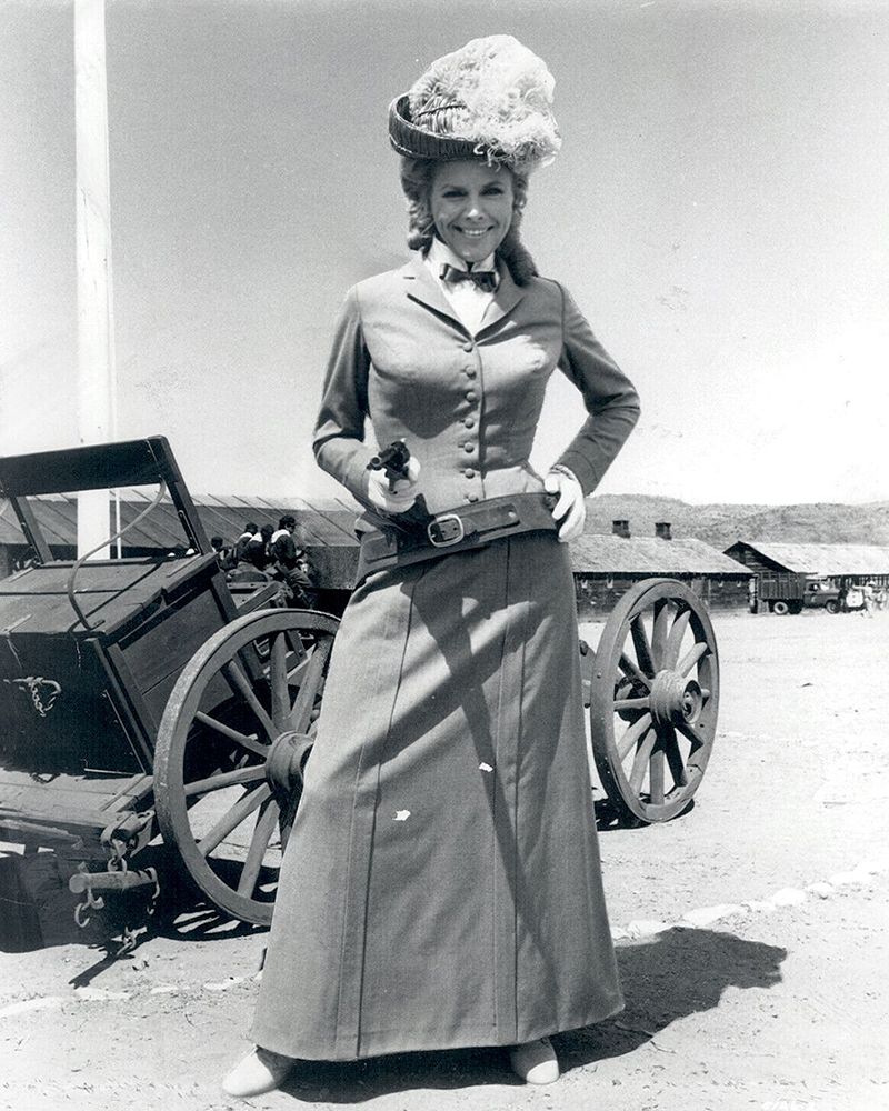 Honor Blackman, 1971