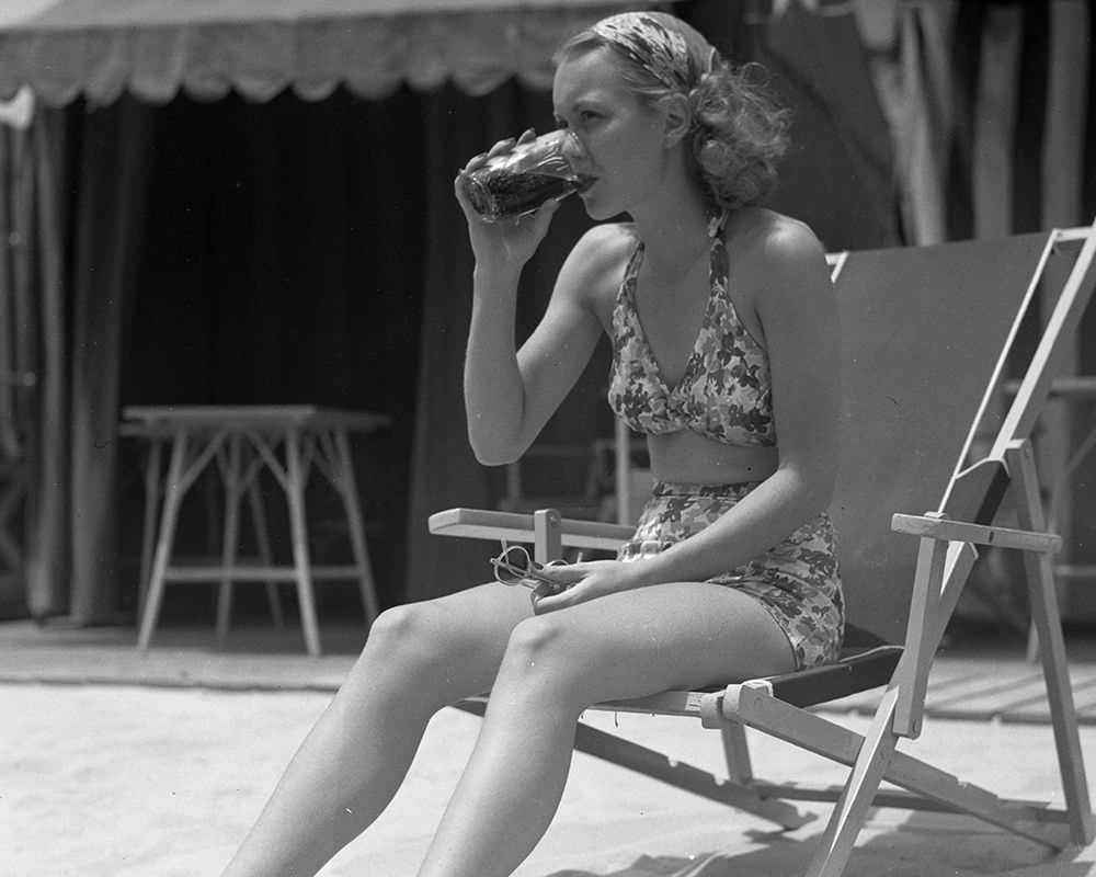 Jane Wyman, 1935