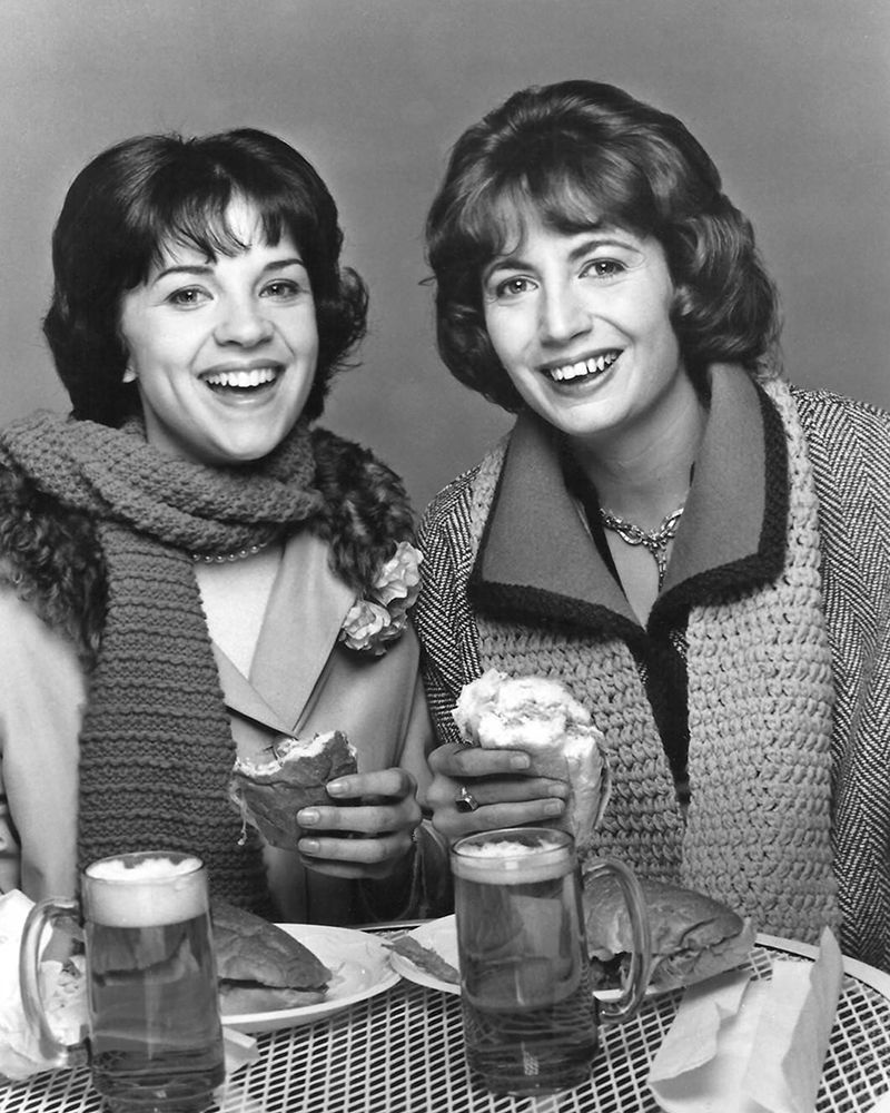 Cindy Williams, Penny Marshall, Laverne and Shirley, 1976
