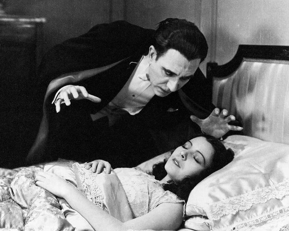 Lupita Tovar, Carlos Villarias, Dracula, 1931