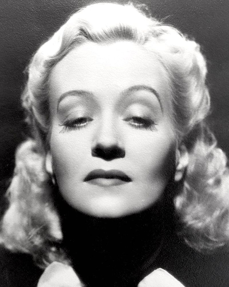 Ona Munson, 1941
