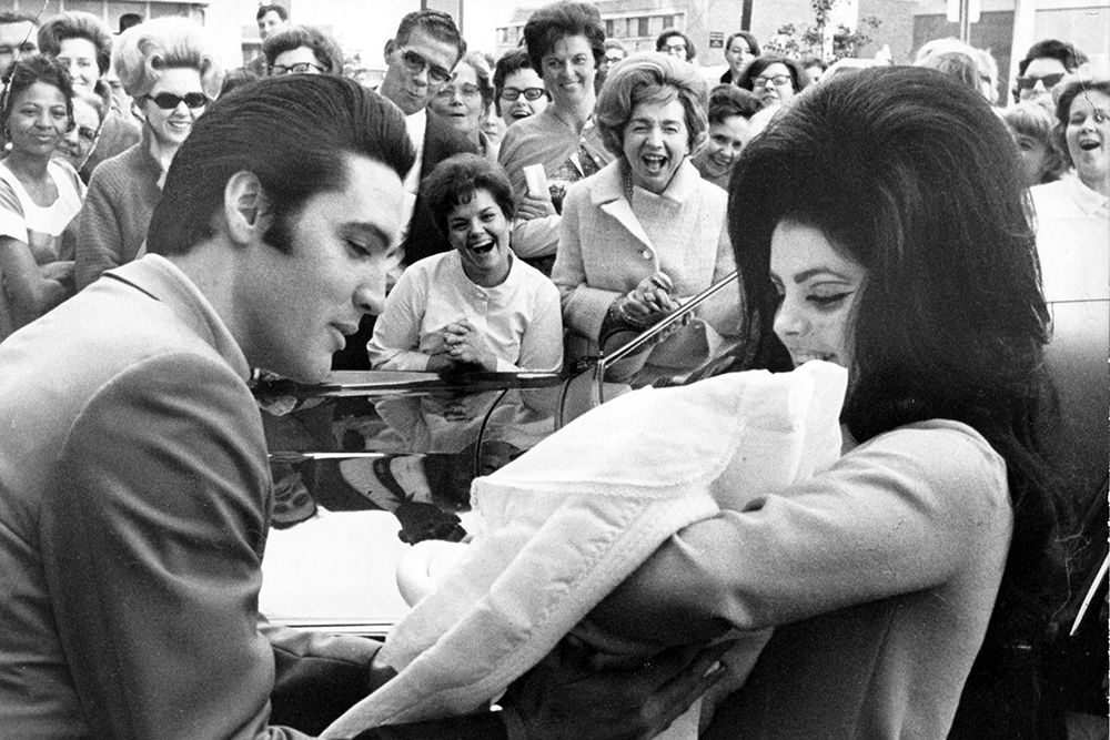 Elvis Presley and Priscilla with Lisa Marie-1968