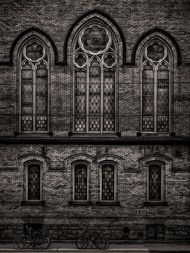 Bathurst Street Toronto No 736