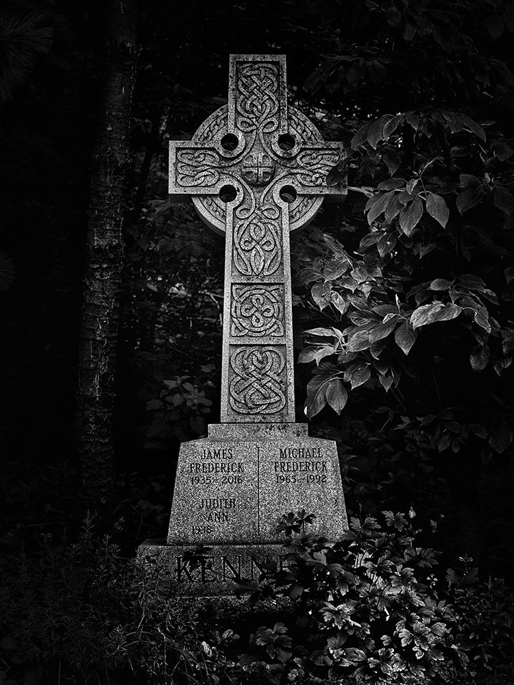 Tombstone Shadow No 17
