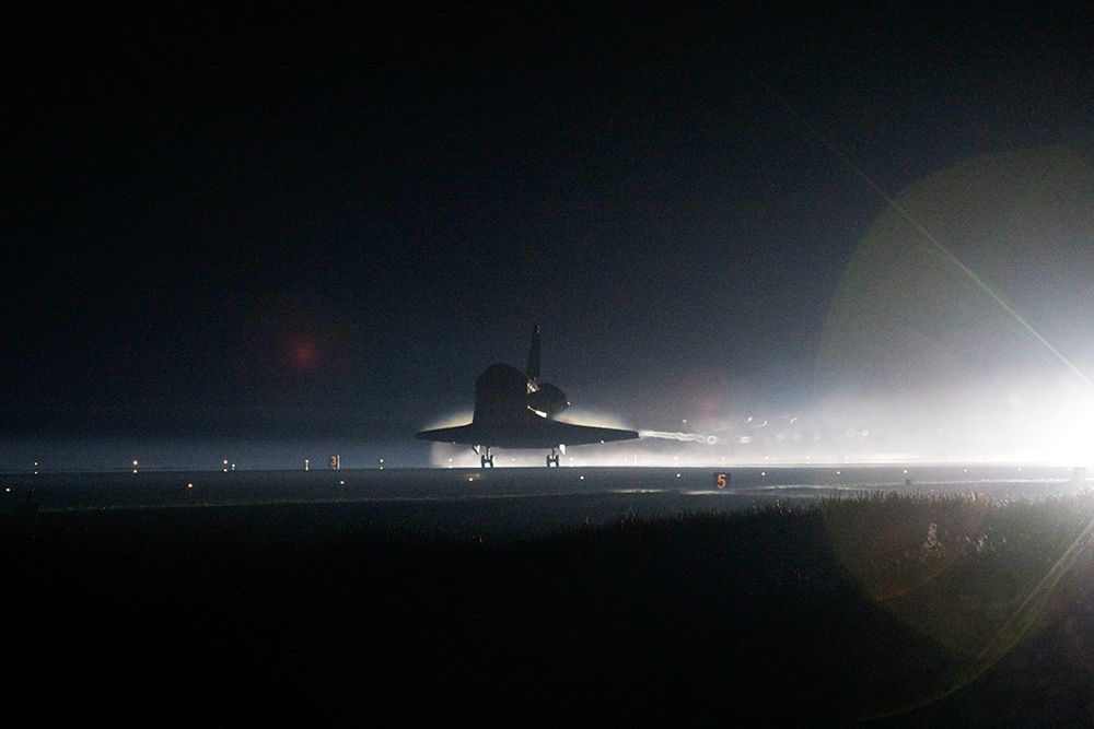 Atlantis Final Touchdown at Kennedy Space Center 2011