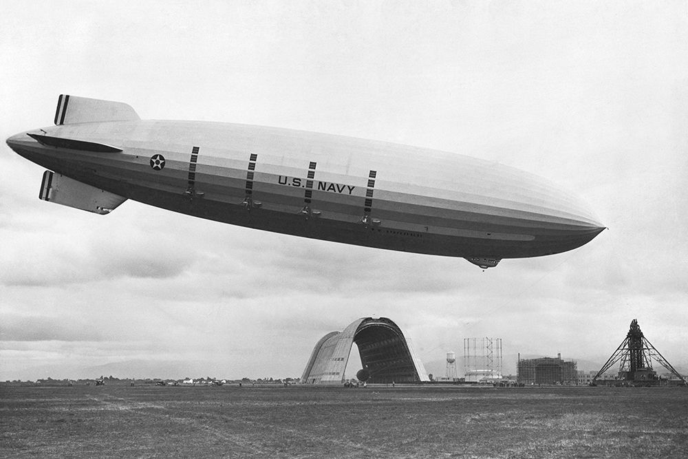 USS Macon at North Circle Nasa Sunnyvale - Mt View 1933