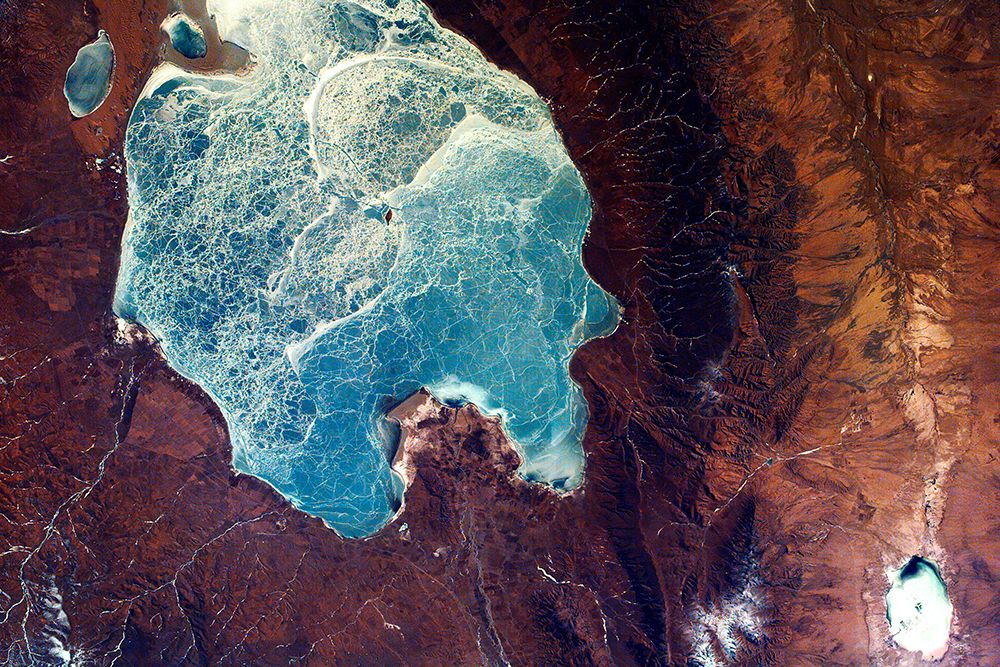 Quinghai - the largest lake in China from Space
