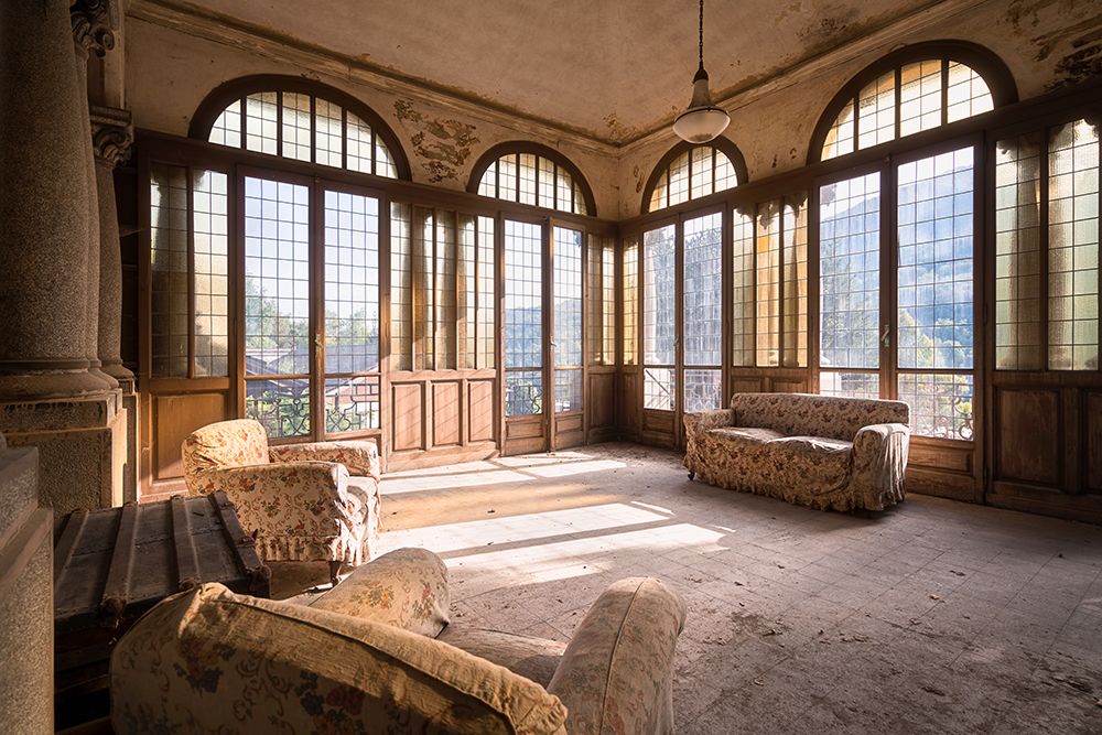 Windowed Room