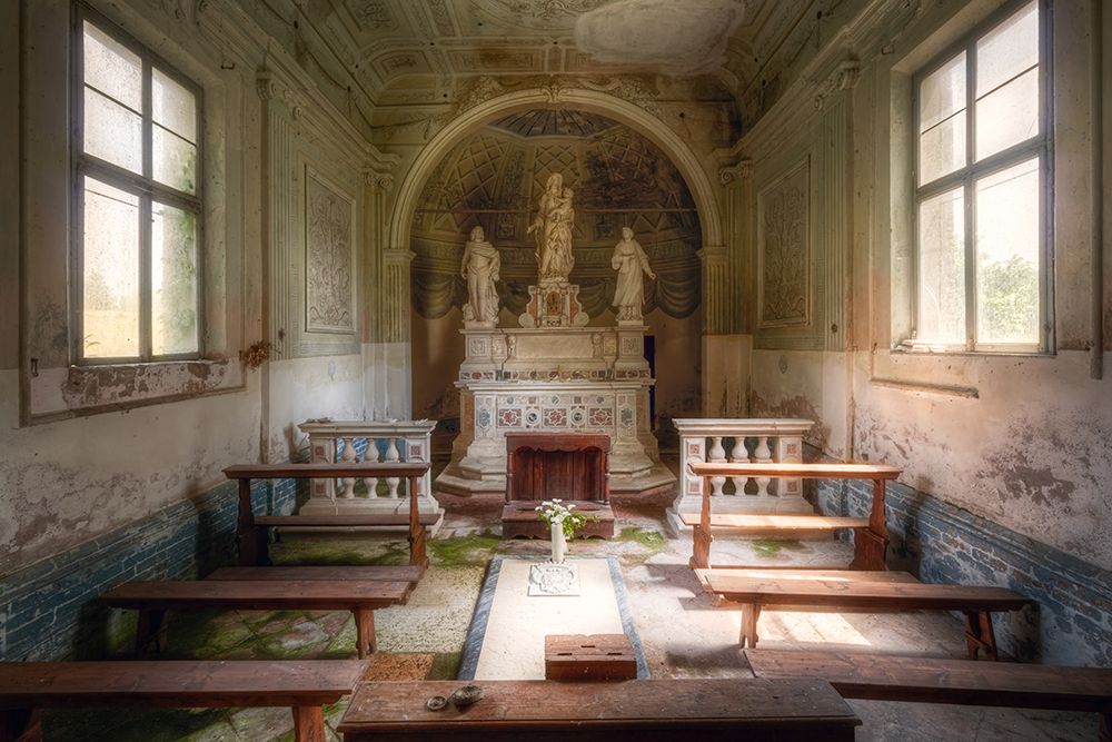 Tiny Chapel