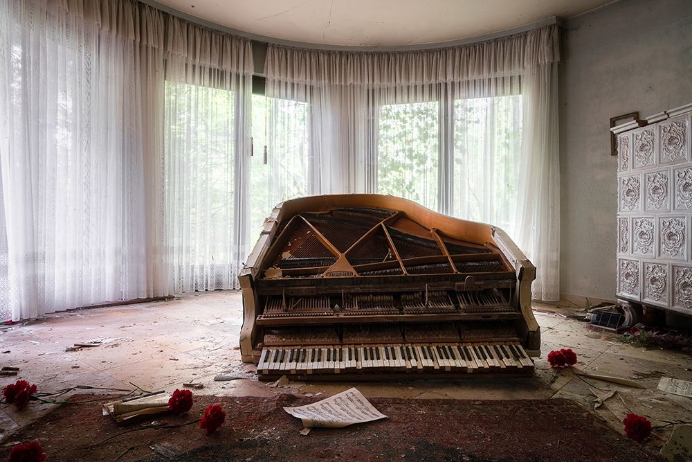 Piano with Flowers
