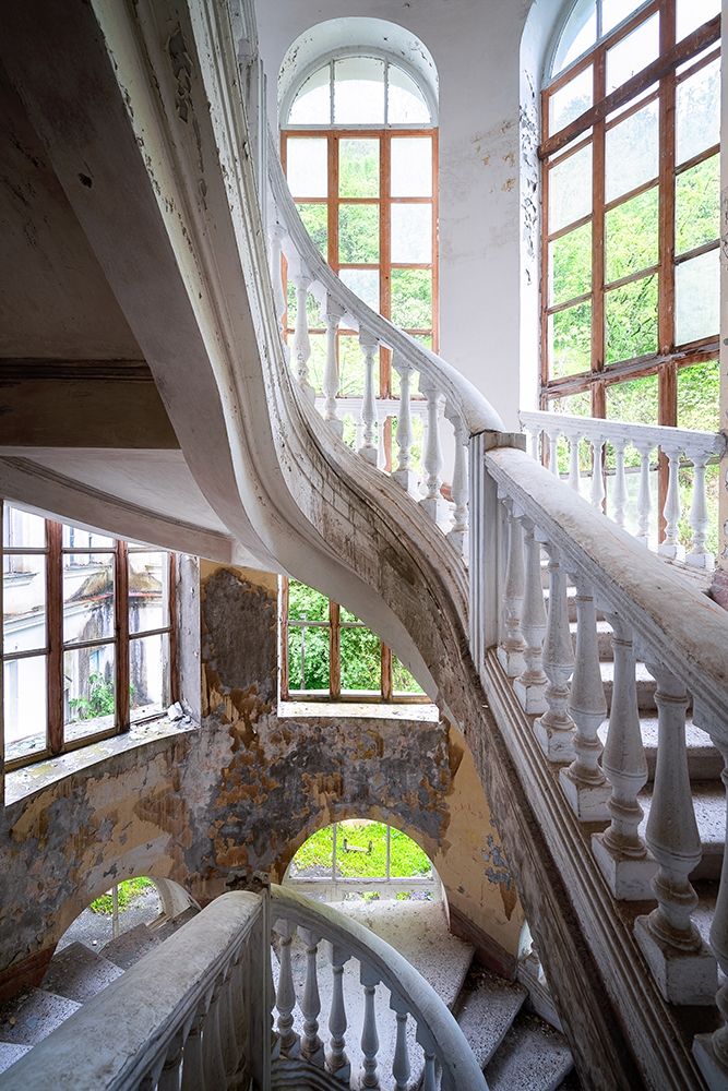 Curved Stairs