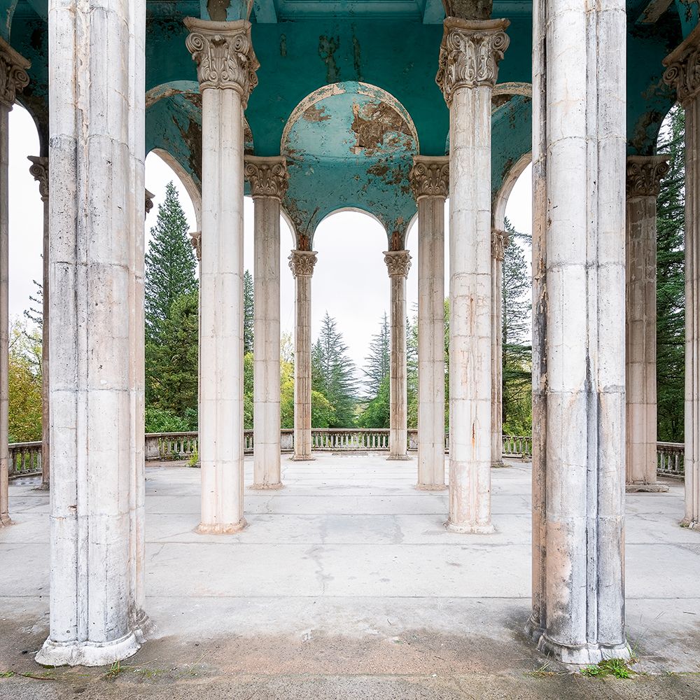 Georgian Pillars