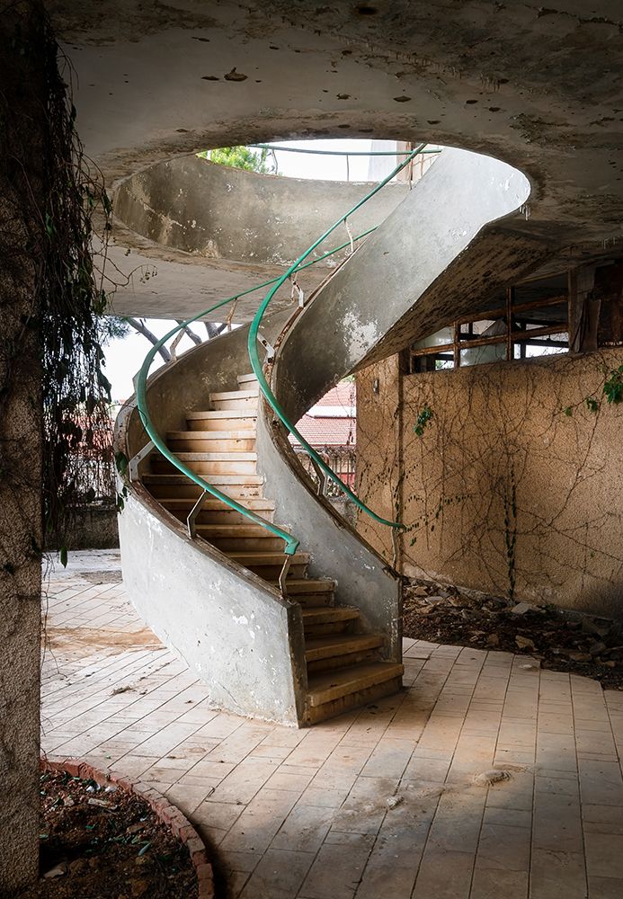 Curved Staircase