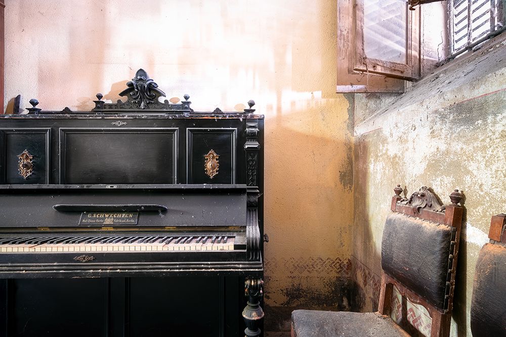 Piano Close-Up