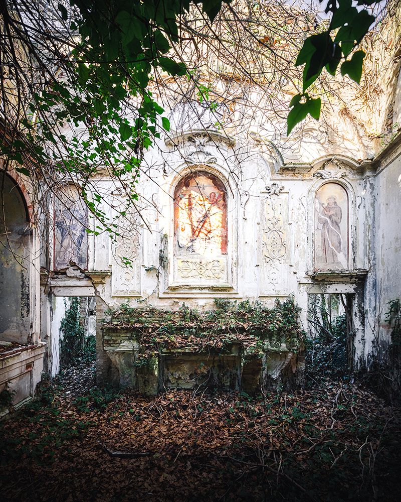 Overgrown Altar