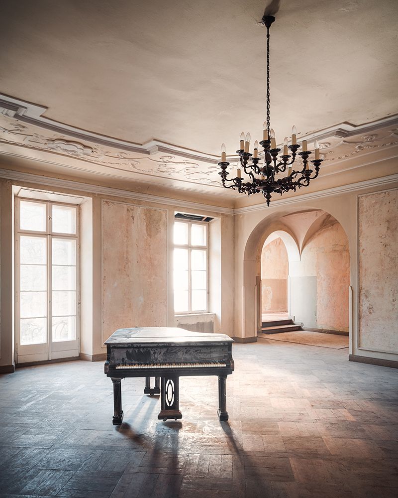 Piano in Orange