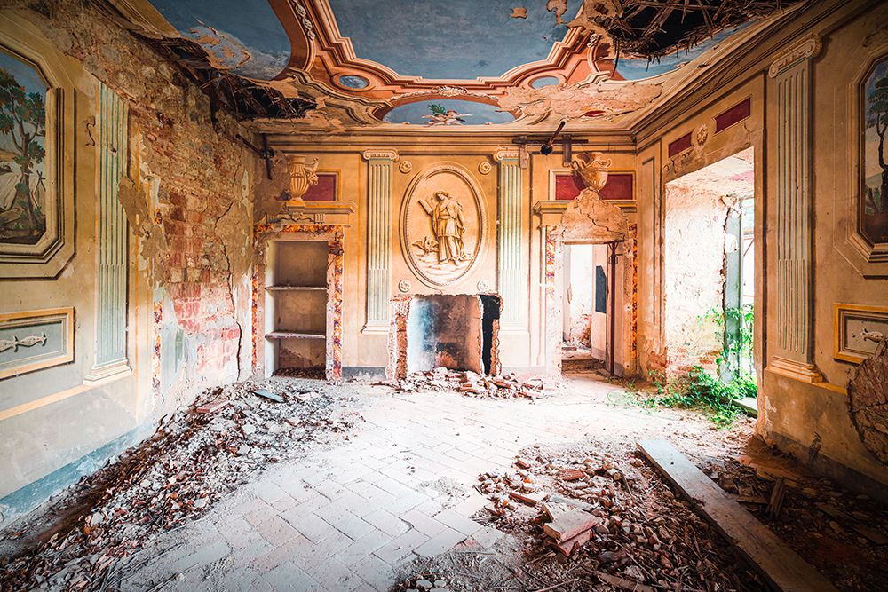 Frescoed