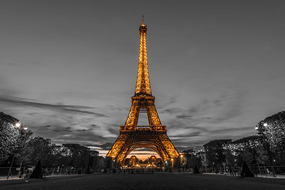 Yellow Eiffel Tower