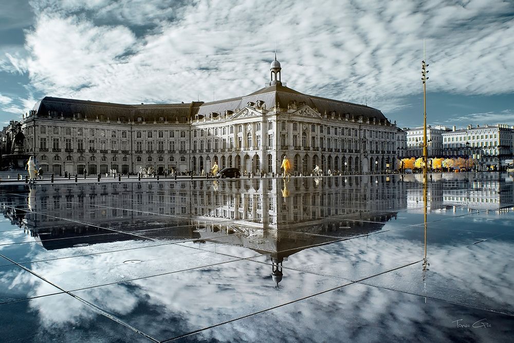 Water Mirror-Bordeaux - Infrared Photography